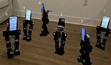 Робот PhoneBot использует старый смартфон на Android в качестве мозга и стоит всего $400